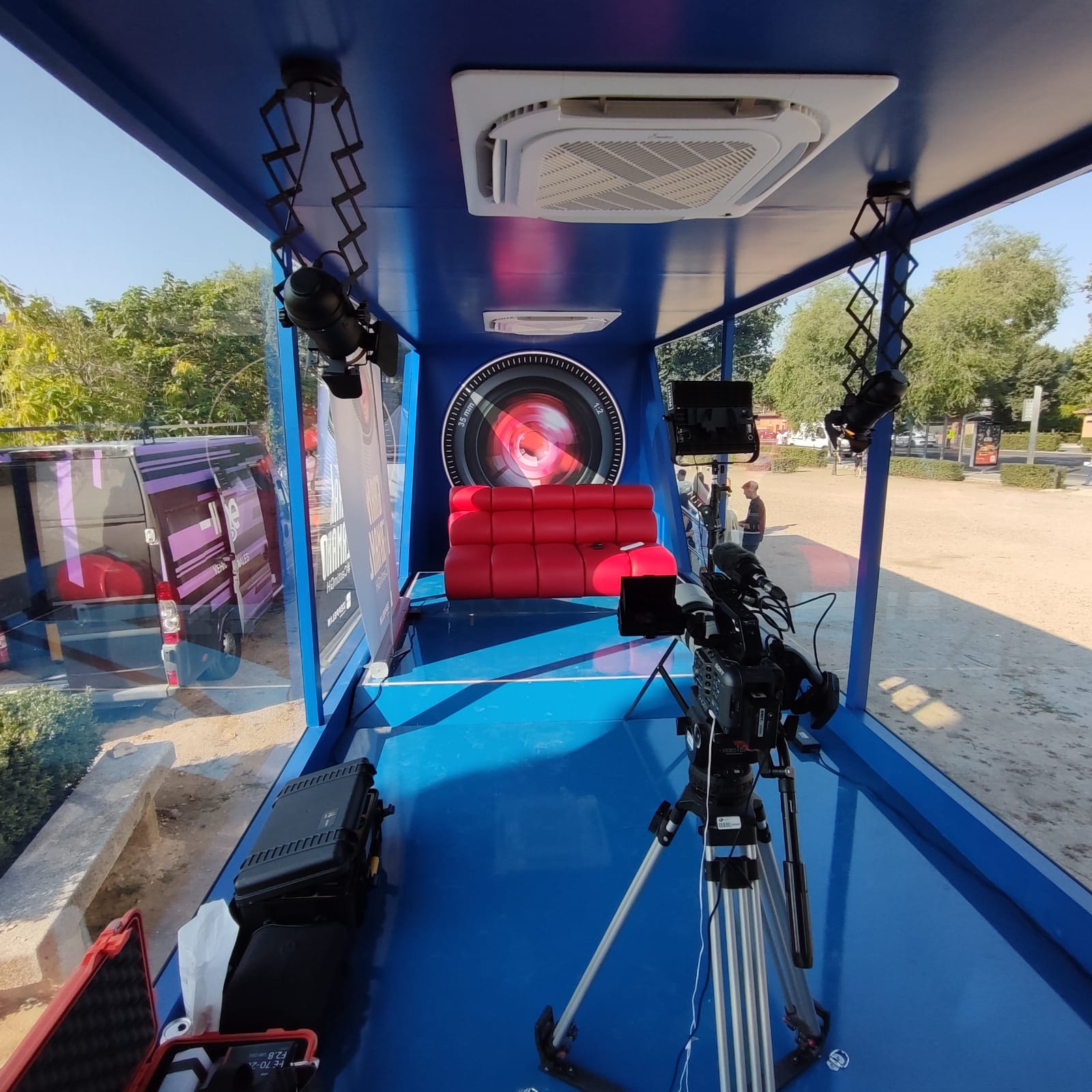 Roadshow Gran Hermano gira 2025 Trailer acristalado España