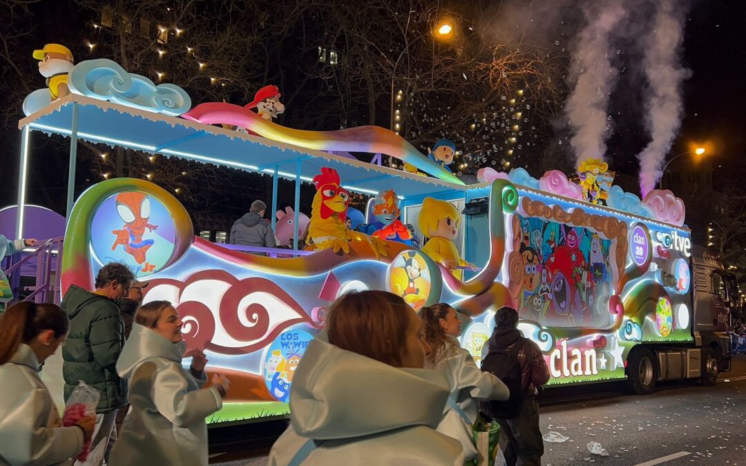 Carroza de Clan realizada por Improe para la Cabalgata de Reyes en Madrid 2026. Esto ayudará muchísimo a que Google nos encuentre.